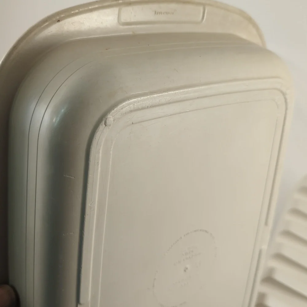 Tupperware: Ultra 21 Ovenware Pan w/Insert and seal 3.5 Qt #1742-2